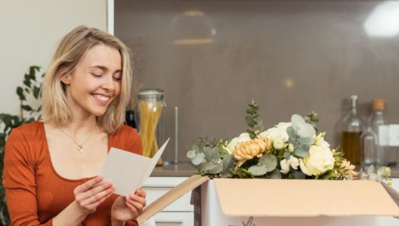 american-express-selects-shopping-say-flowers-1