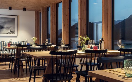 american-express-selects-neue-partner-conrads-mountain-lodge-2
