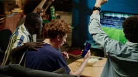 americanexpress-streaming-benefit-blue-mood-stagestatic