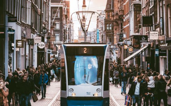 americanexpress-magazin-places-amsterdam-shopping-stagestatic