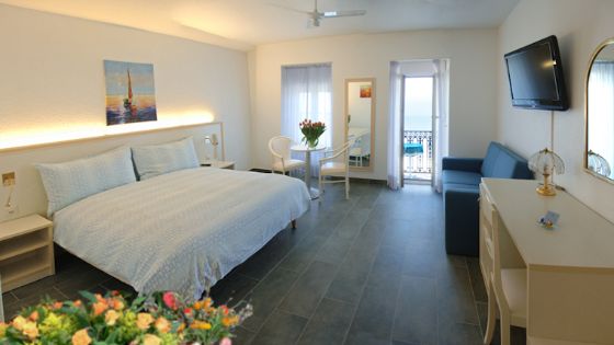 american-express-selects-hotel-du-port-3