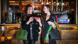 american-express-shopping-bag-selection-mai-4