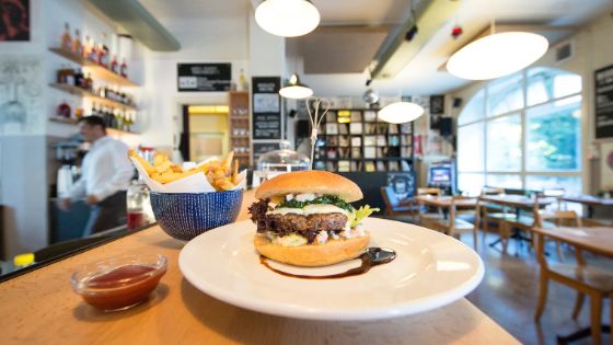 american-express-selects-gmpop-stickerei