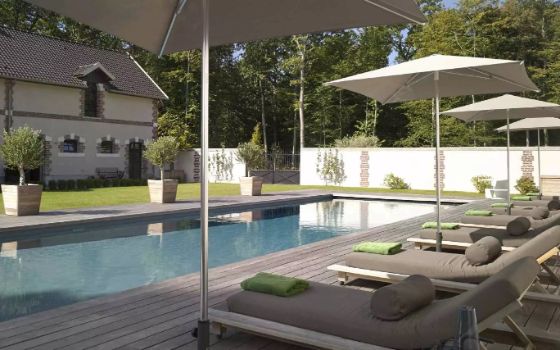 americanexpress-magazin-places-chateau-resle-spa-stagestatic