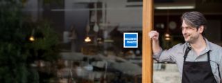 americanexpress-merchant-akzeptanz-man-stageslider