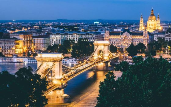 americanexpress-magazin-hidden-places-and-spaces-staedtetrip-europa-budapest-stagestatic